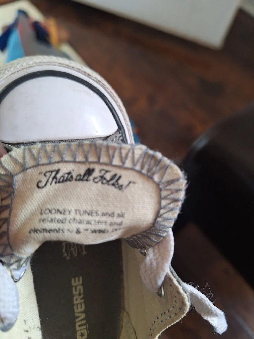 Converse Looney Tunes Gray Canvas Todler Sneakers.size 4